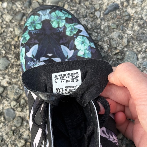 Adidas ZX Flux Smooth Runners - Picture 10 of 10